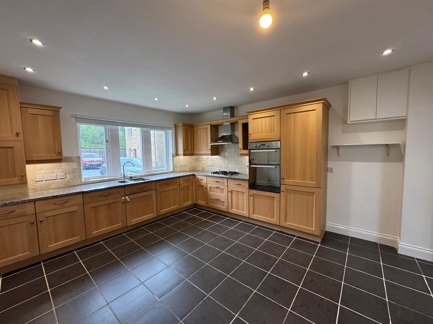 House Pear Tree Close in Calderdale