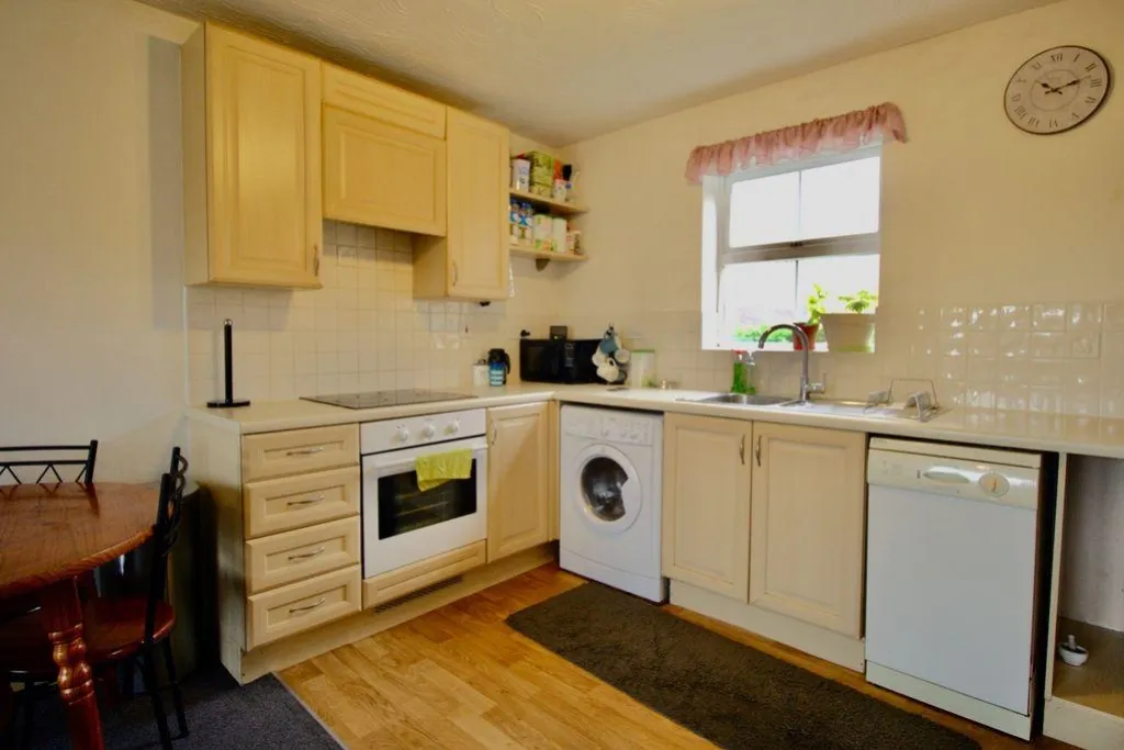 Flat Strathern Road in Leicester