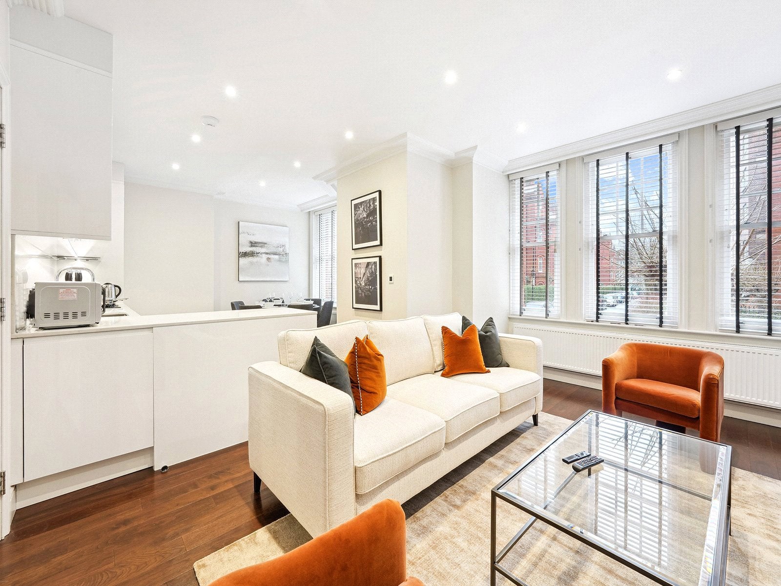 Flat King Street in Greater London