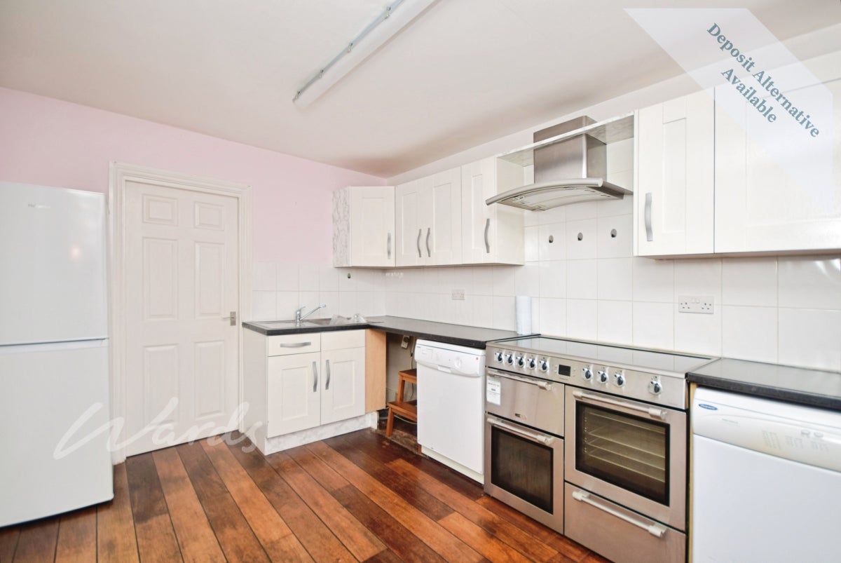 Flat Douglas Avenue in Folkestone and Hythe District