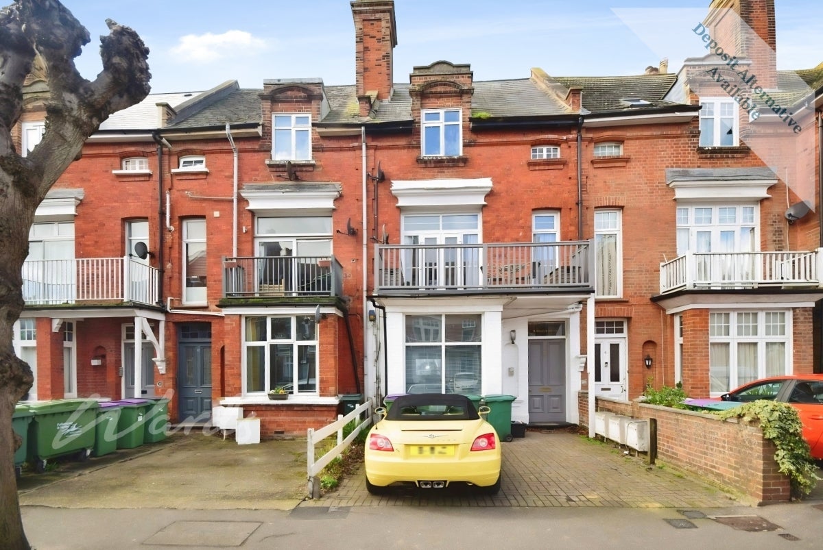 Flat Douglas Avenue in Folkestone and Hythe District
