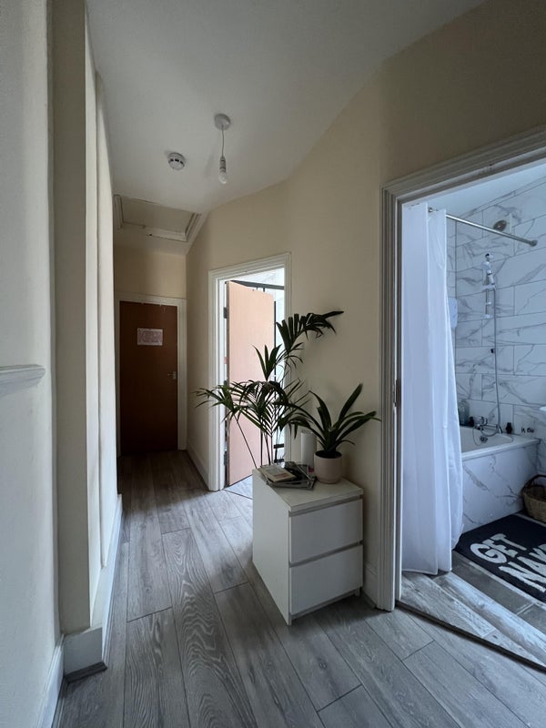 Room Rutland Gardens in Greater London