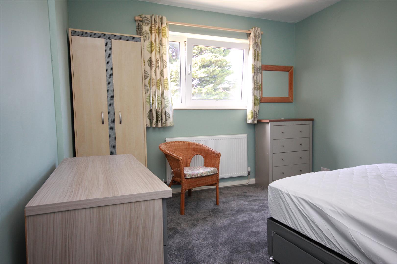 Room Midland Road in Wellingborough