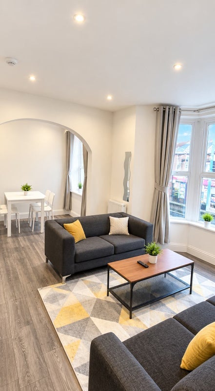 Flat Northcote Street in Cardiff