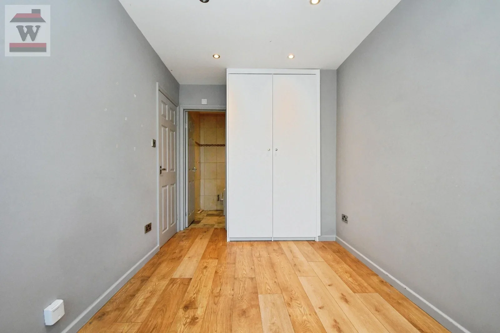House Aplin Way in Greater London