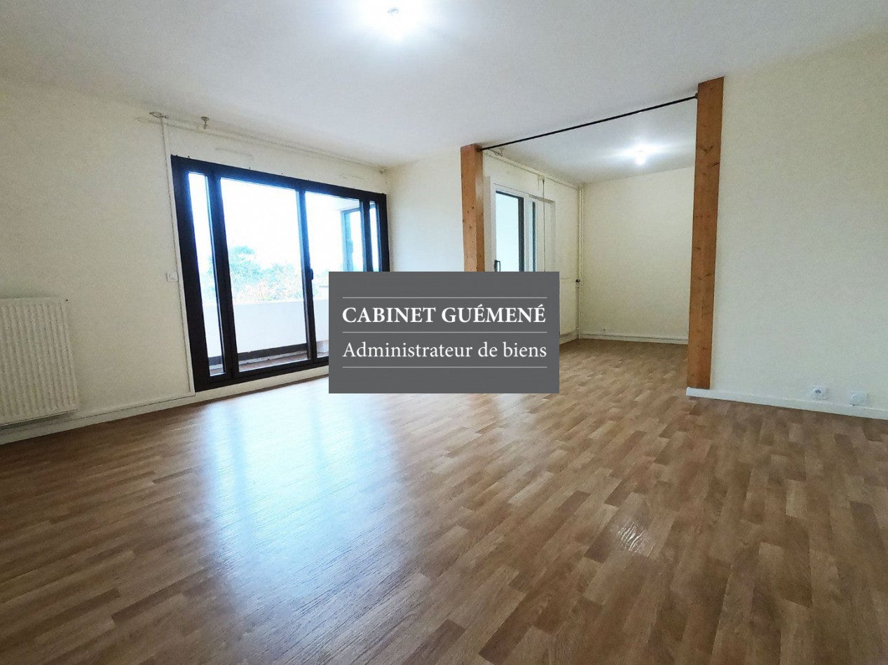 Flat Rue Président Desmars in Nantes
