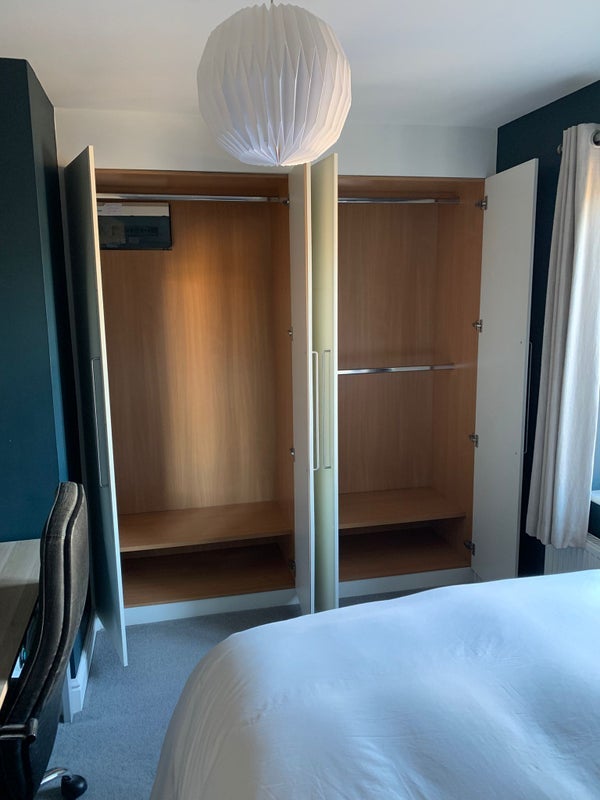 Room Saint Matthew's Row in Greater London
