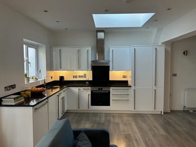 Flat Kingston Road in Greater London