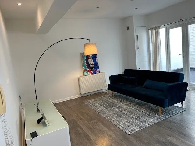 Flat Kingston Road in Greater London