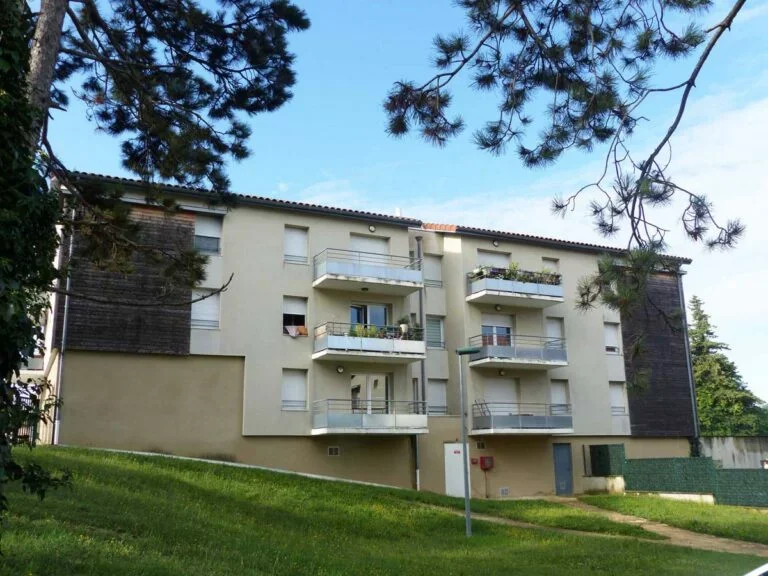 Appartement Place de la Poste à Montoison