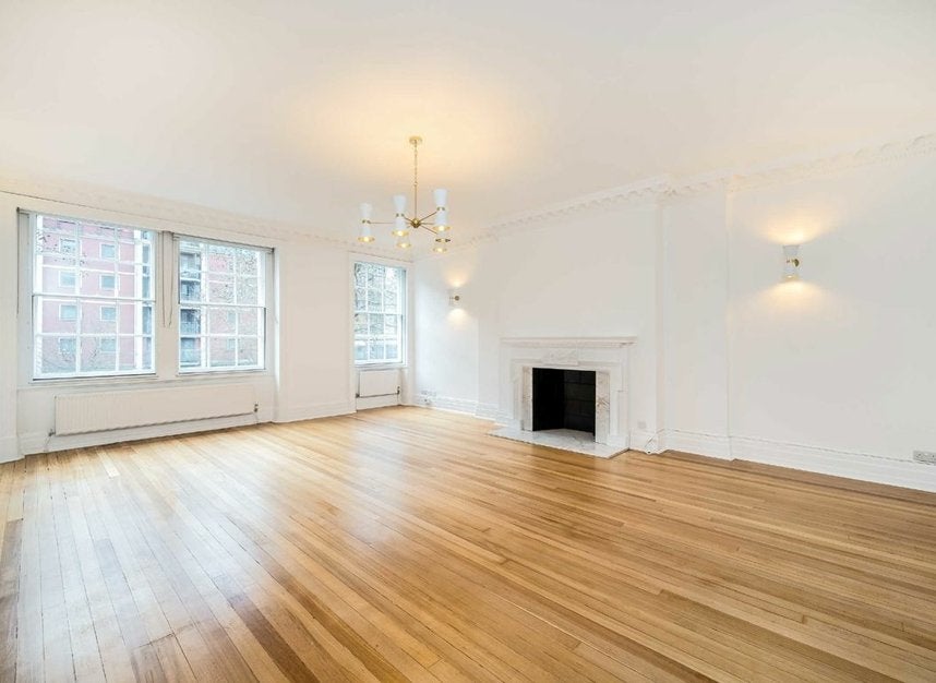 Flat Park Road in City of Westminster