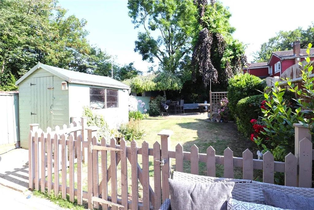 Flat Worcester Close in Swanscombe and Greenhithe