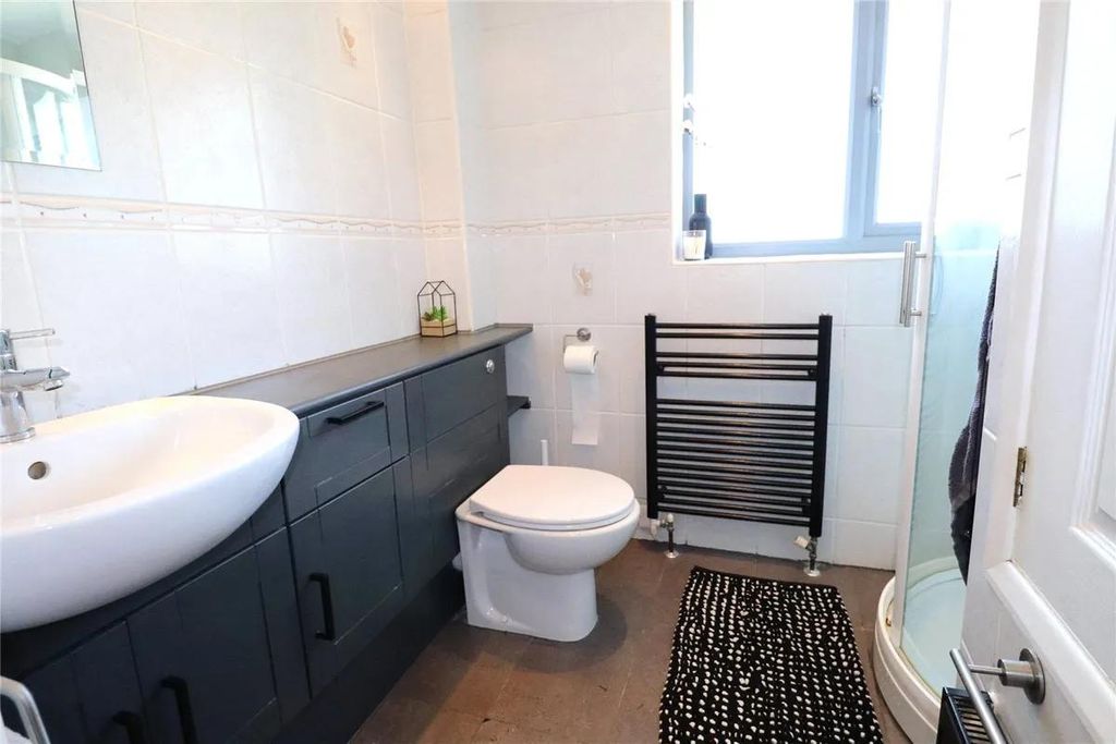 Flat Worcester Close in Swanscombe and Greenhithe