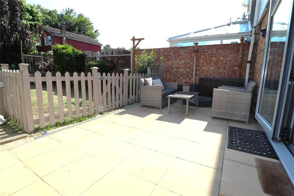 Flat Worcester Close in Swanscombe and Greenhithe