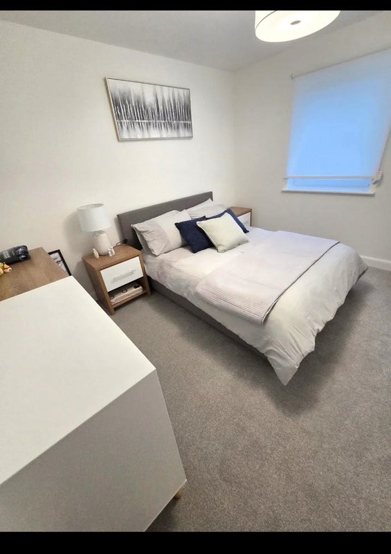 Room Shale Road in Winchburgh