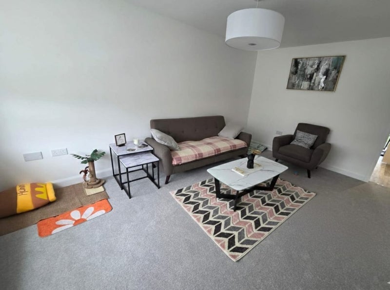 Room Shale Road in Winchburgh