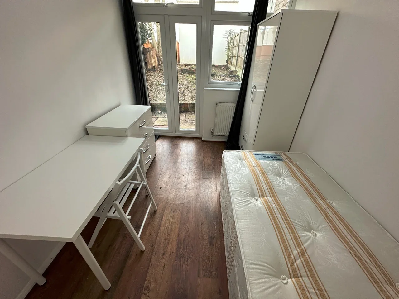 Room Roxeth Hill in Greater London