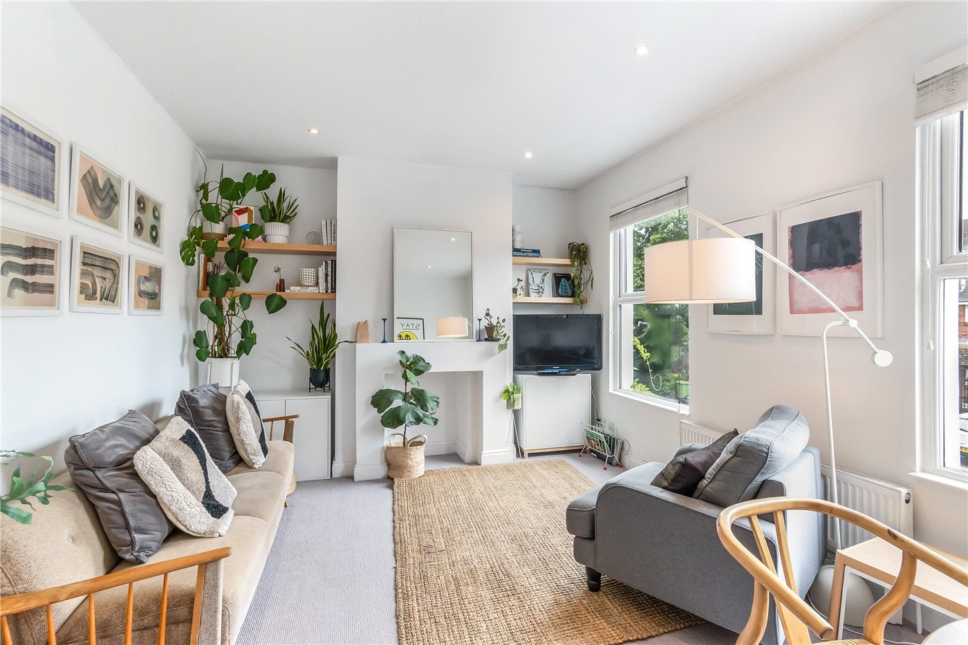 Flat Crystal Palace Road in Greater London
