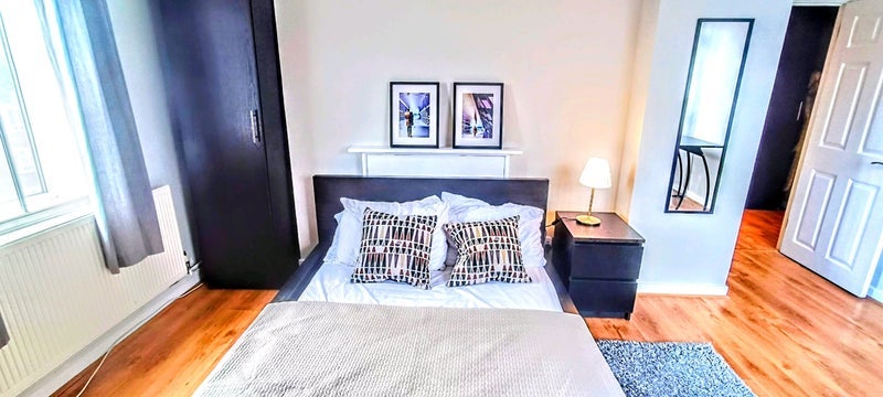 Room Crowndale Court in Greater London