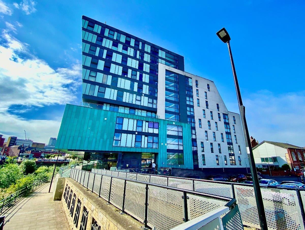 Flat Windrush Way in Sheffield