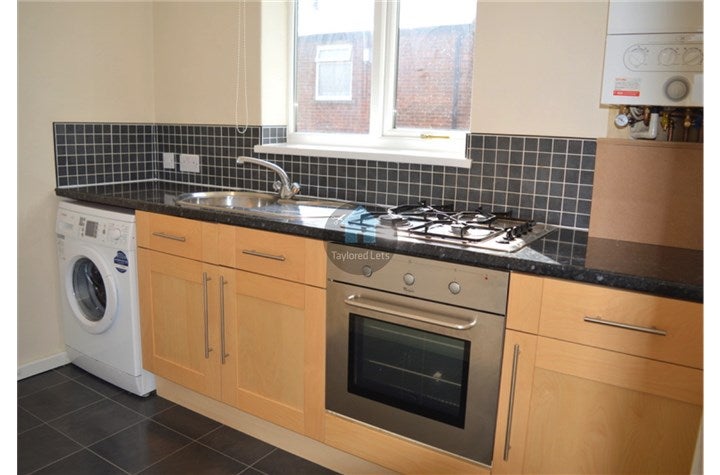 Flat Eshott Close in Newcastle upon Tyne