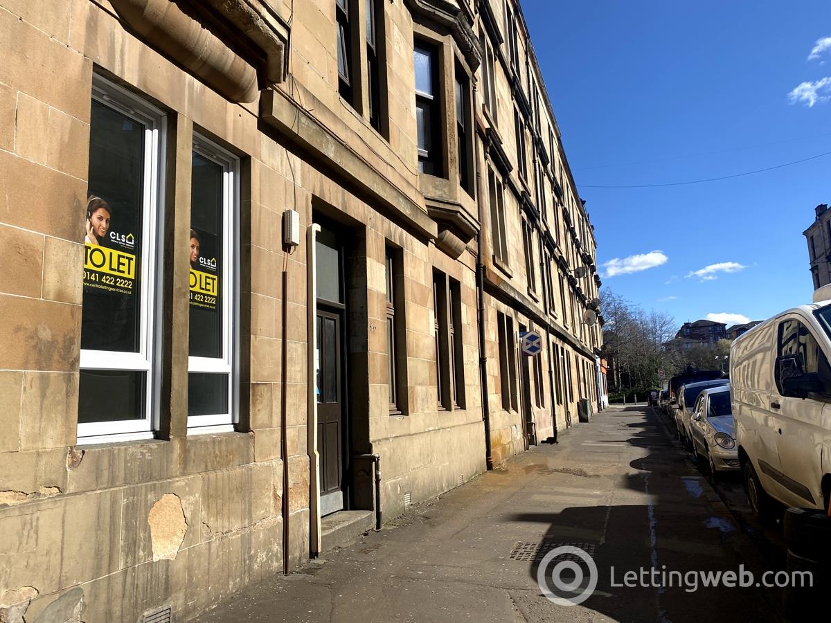Flat Govanhill Street in Glasgow