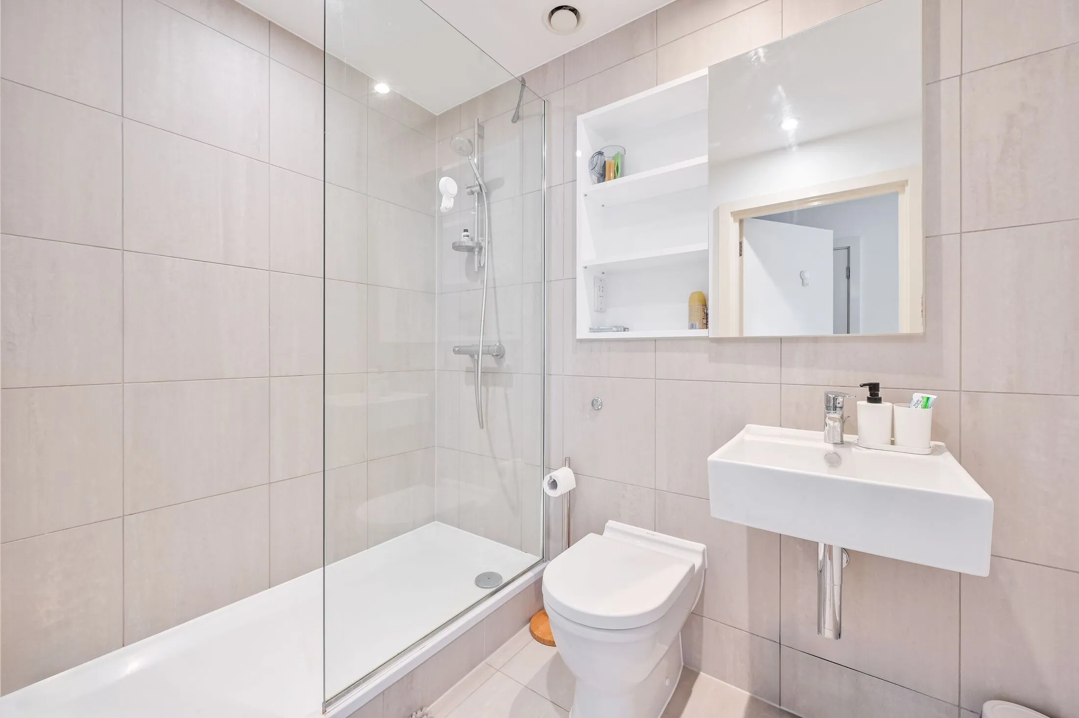 Flat No 1 Street in Greater London