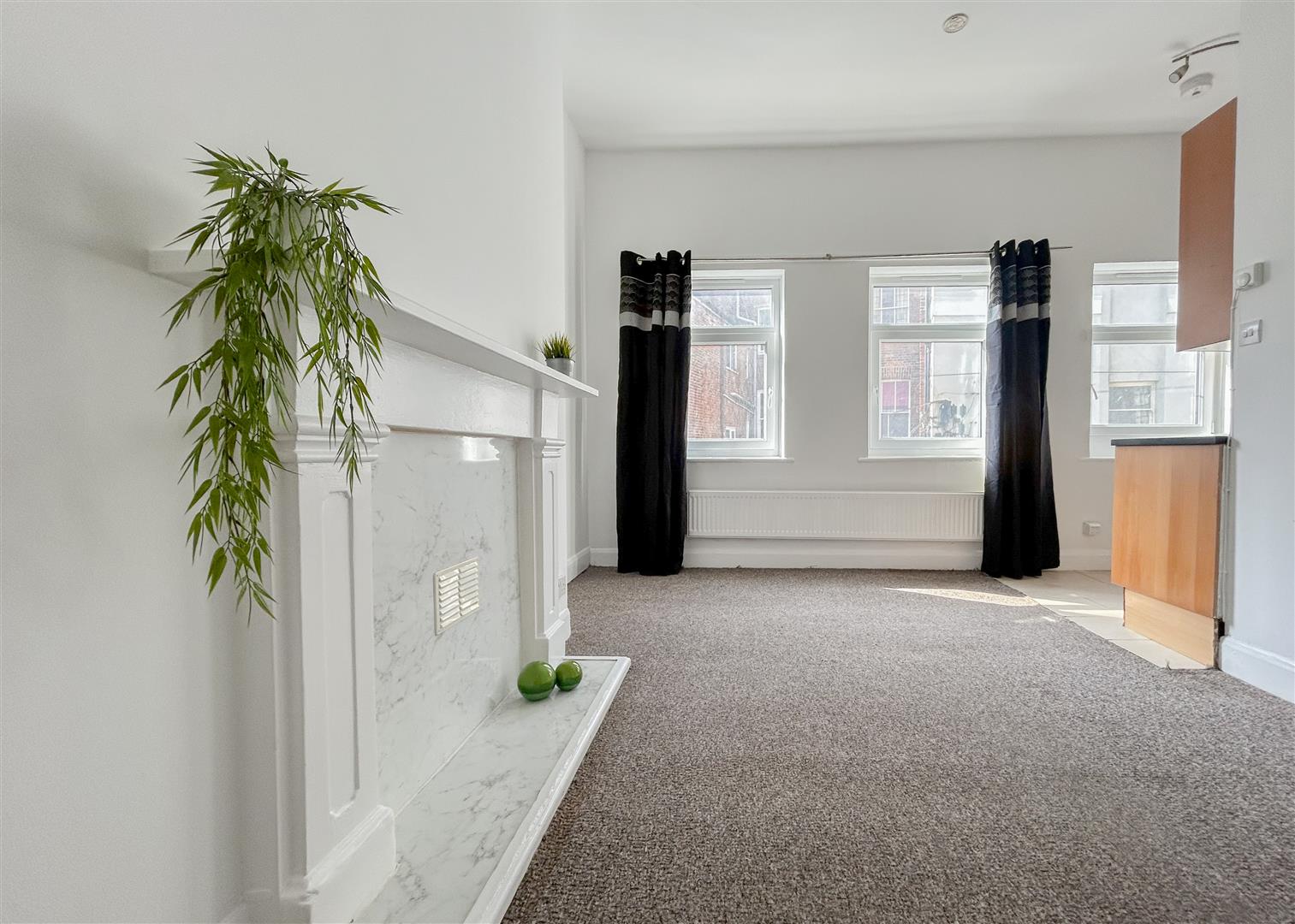 Flat Caves Mews in St Leonards