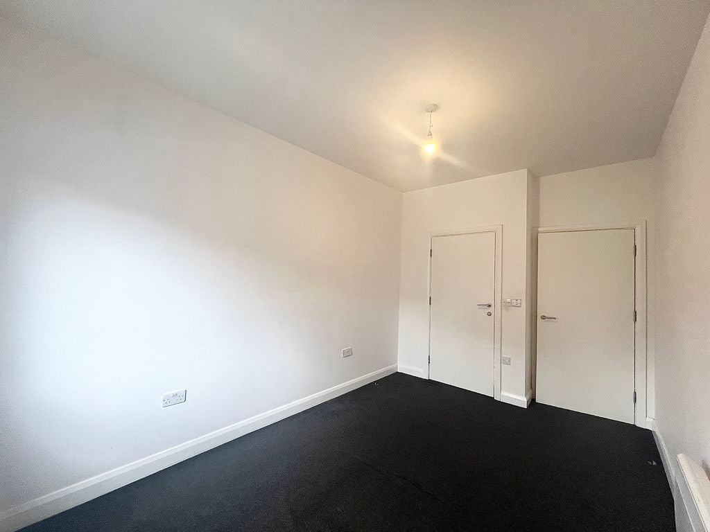 Flat Great Cheetham Street West in Salford
