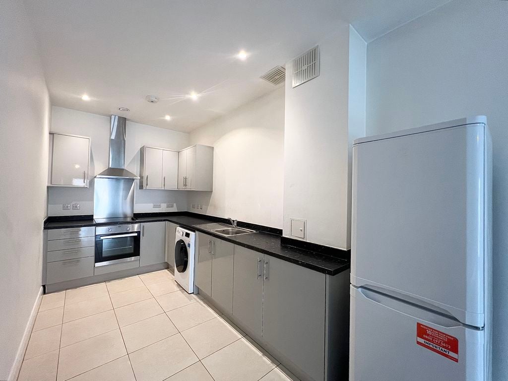 Flat Great Cheetham Street West in Salford