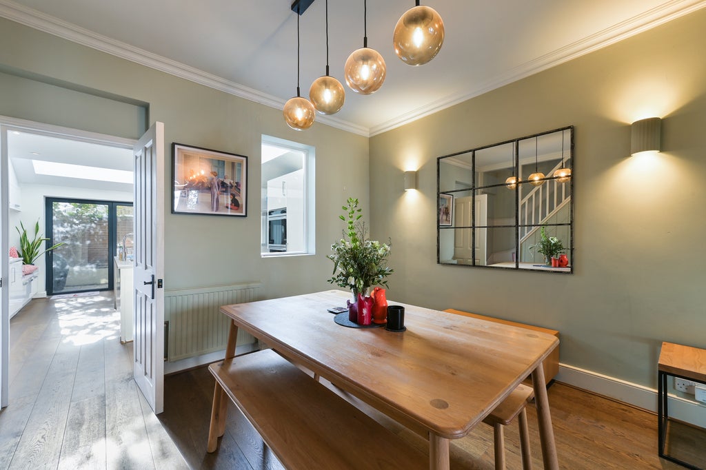 House Disbrowe Road in Greater London