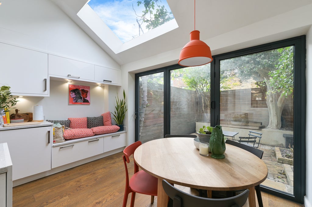 House Disbrowe Road in Greater London