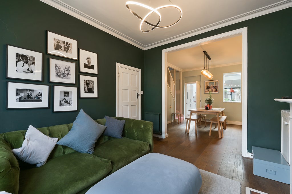 House Disbrowe Road in Greater London