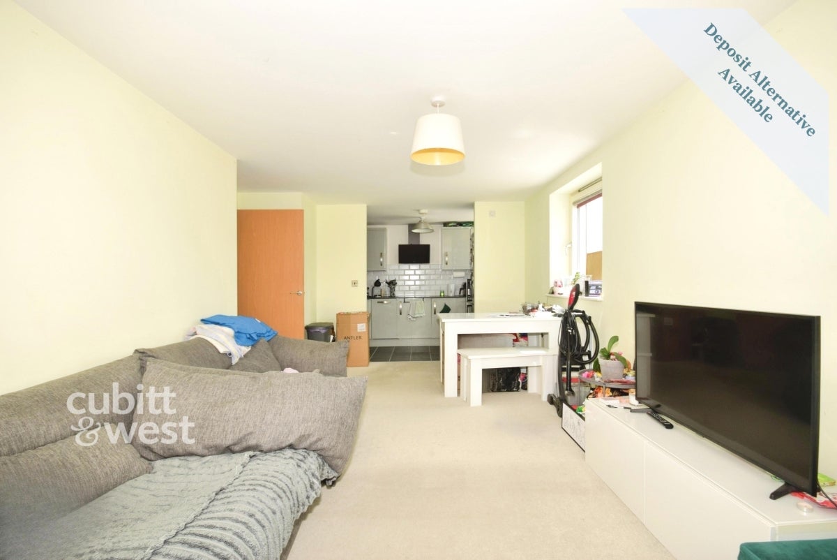Flat Gales Place in Crawley