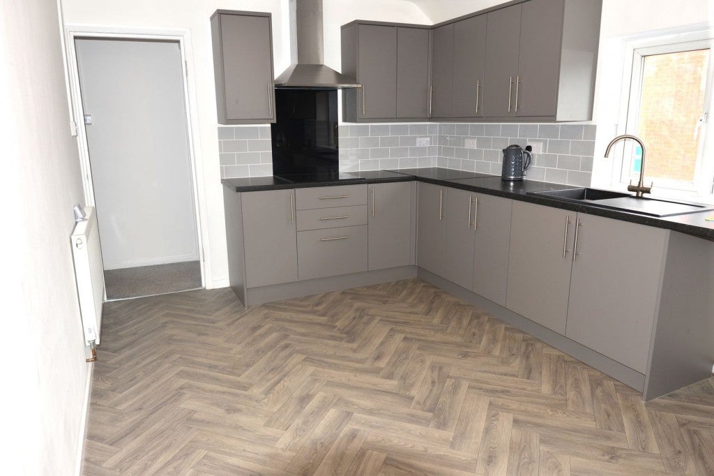 Flat Nicholls Close in Barton-le-Clay