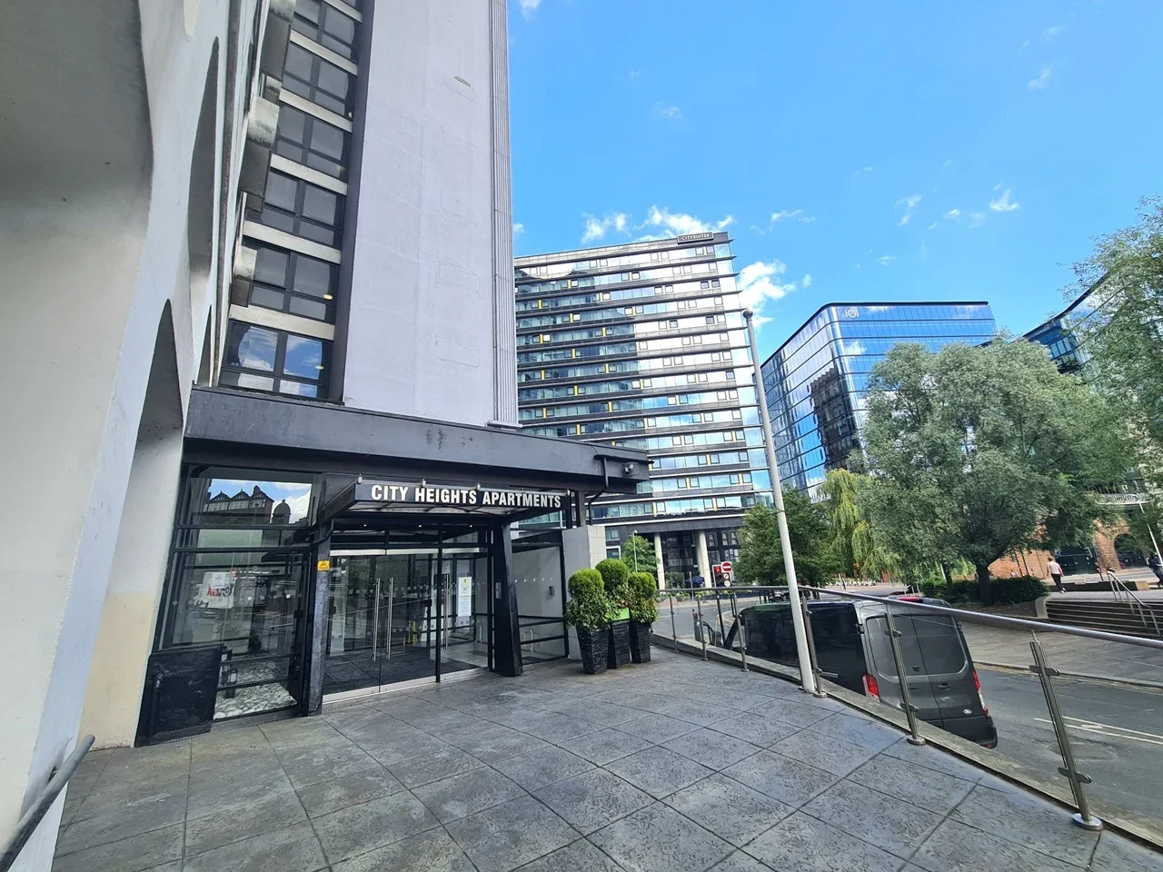 Flat Victoria Bridge Street in Salford
