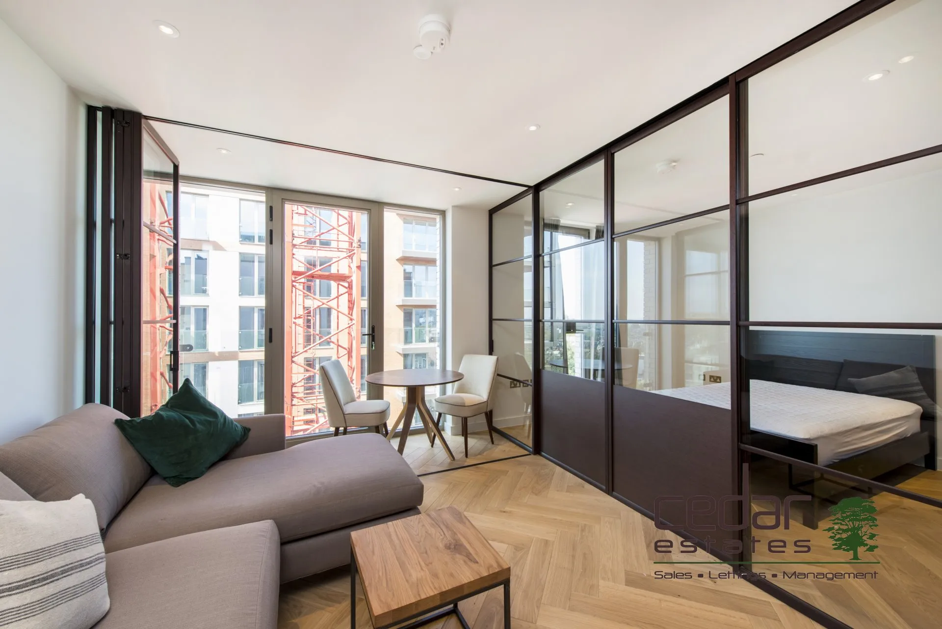 Flat Heritage Lane in Greater London