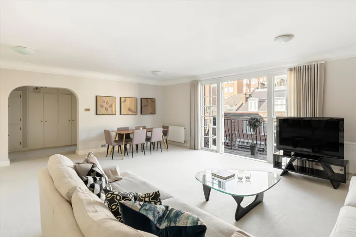 Flat Reeves Mews in City of Westminster