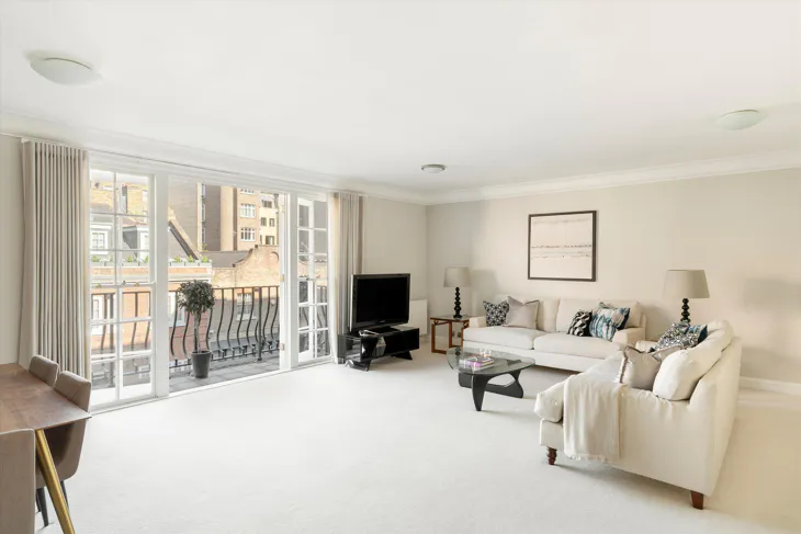 Flat Reeves Mews in City of Westminster