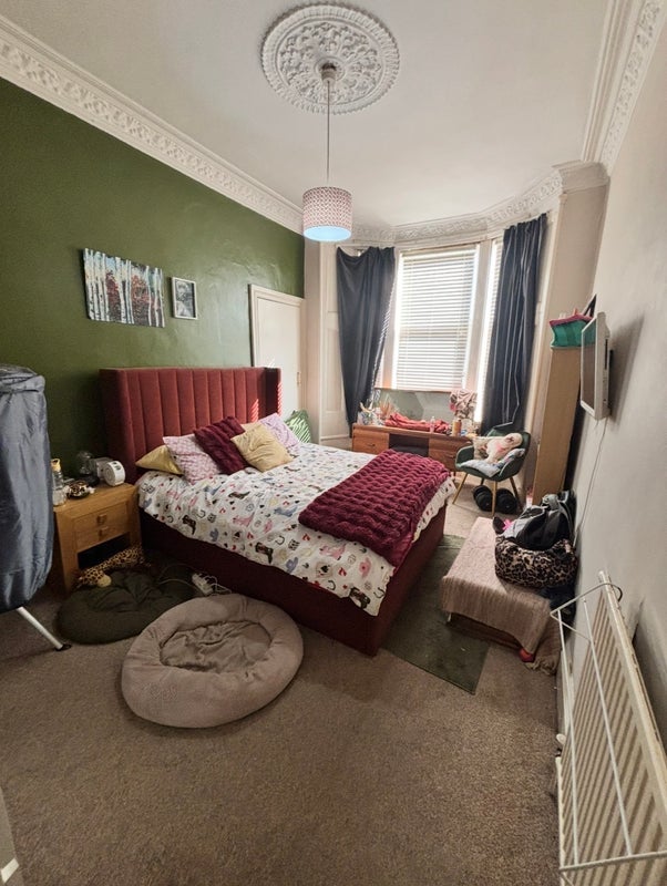 Flat Minard Road in Glasgow