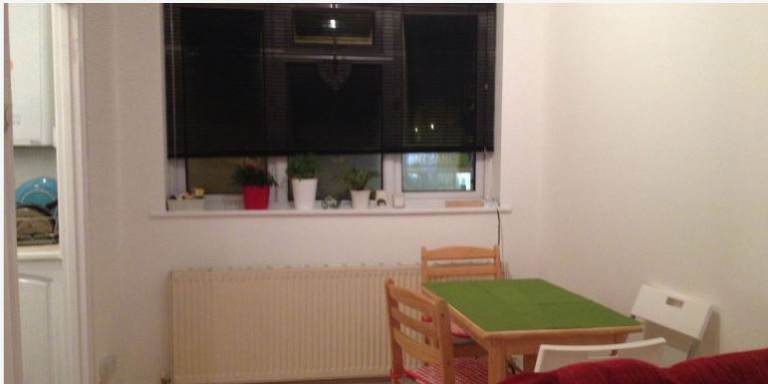 Room High Road in Greater London