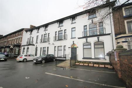 Flat Cheadle Avenue in Liverpool