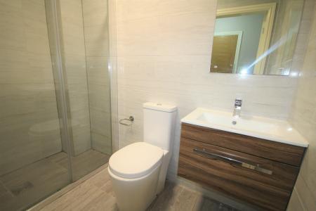 Flat Cheadle Avenue in Liverpool