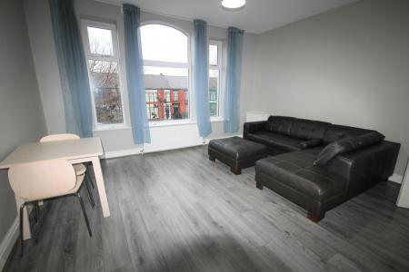 Flat Cheadle Avenue in Liverpool