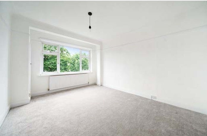 House Glebe Way in Greater London