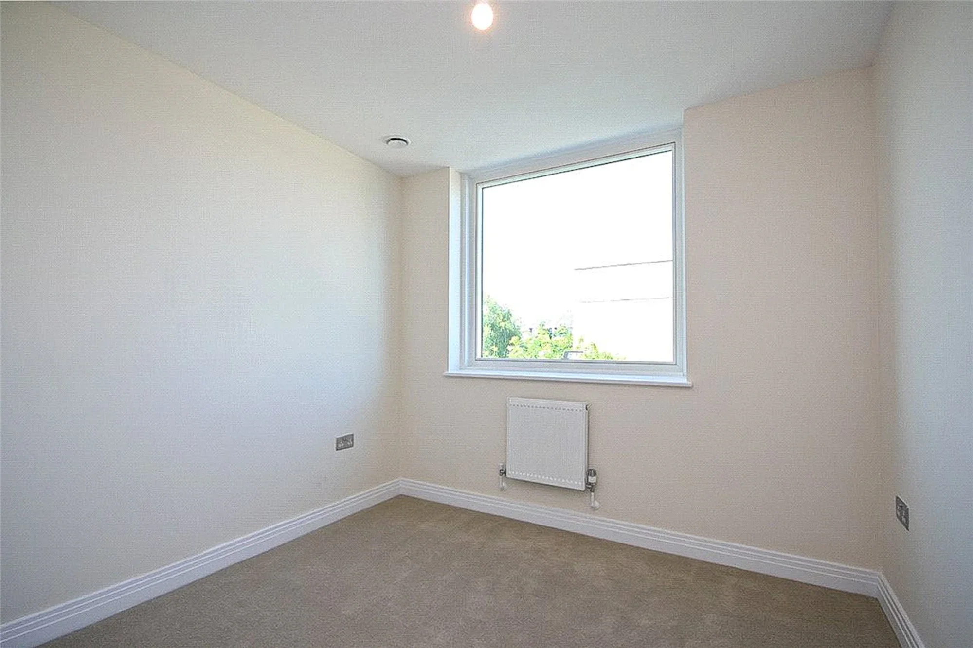 Flat Falcon Way in Welwyn Hatfield