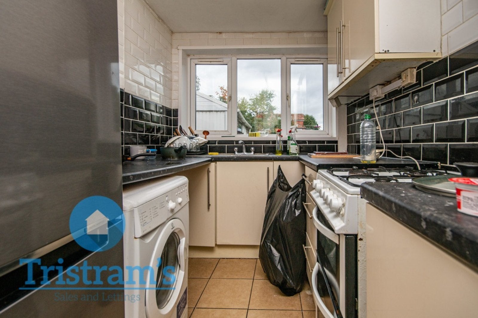 Room Runswick Drive in Nottingham