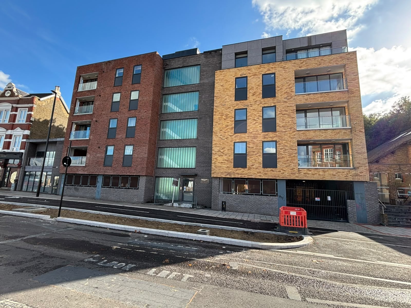 Flat Woolwich Road in Greater London