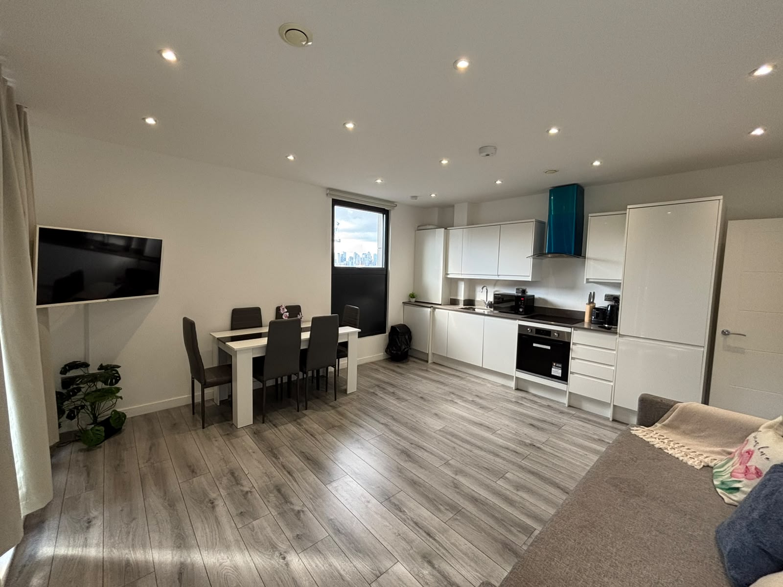 Flat Woolwich Road in Greater London