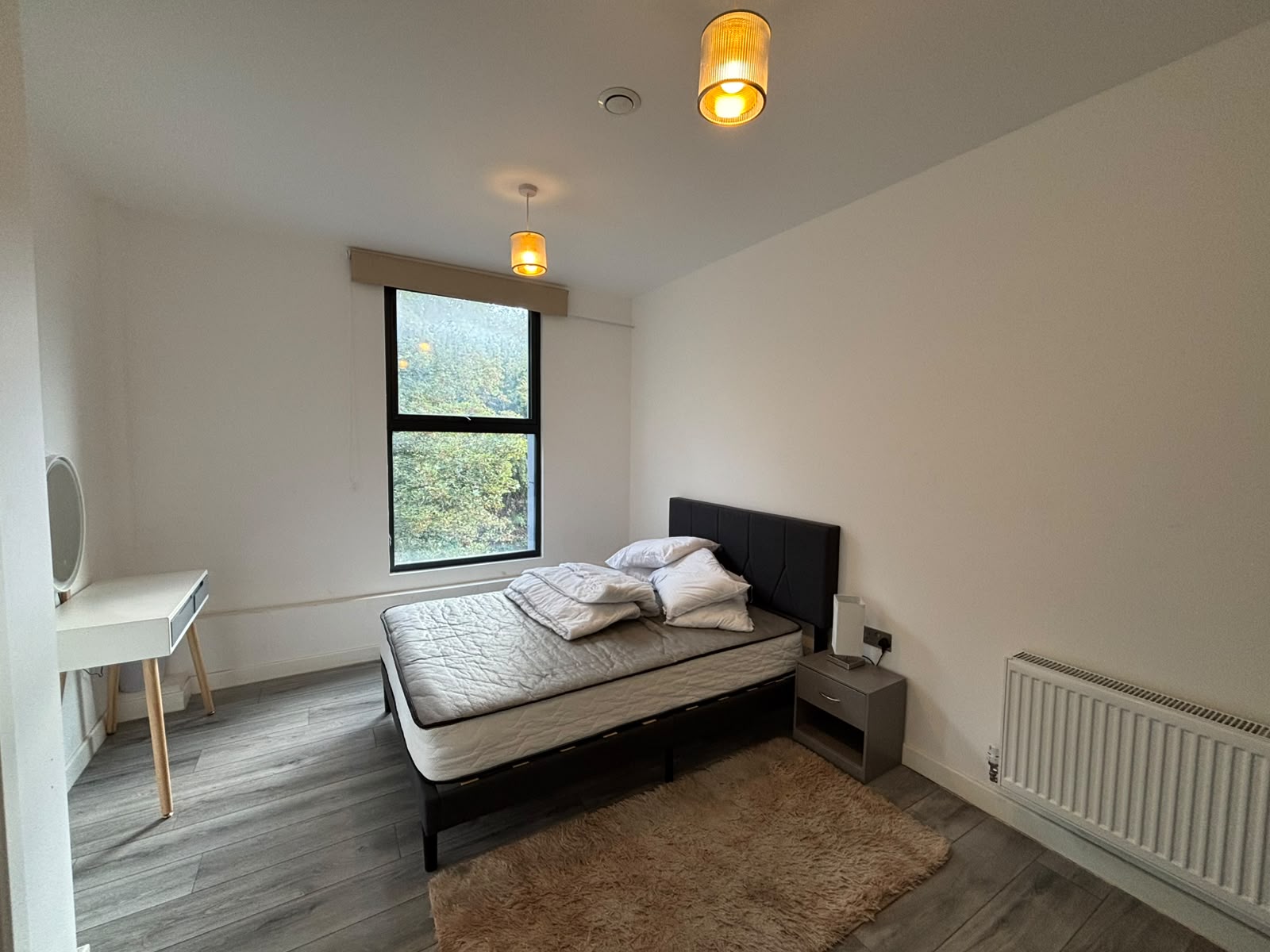 Flat Woolwich Road in Greater London